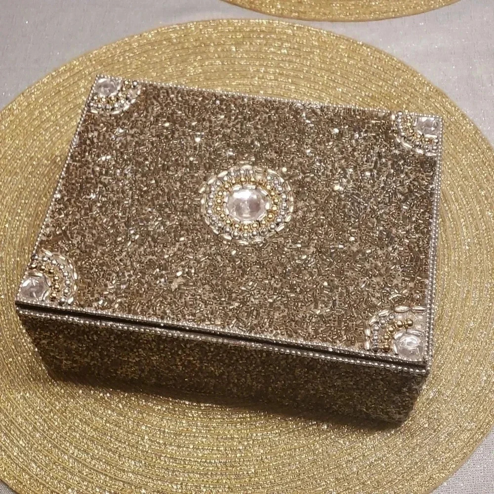 𝅺DECORS sequined jewelry box